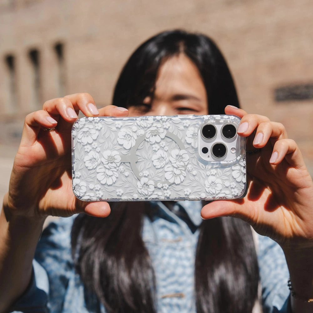 Case ZAGG Milan para iPhone 16 Pro Max con Magsafe - Blanco Floral