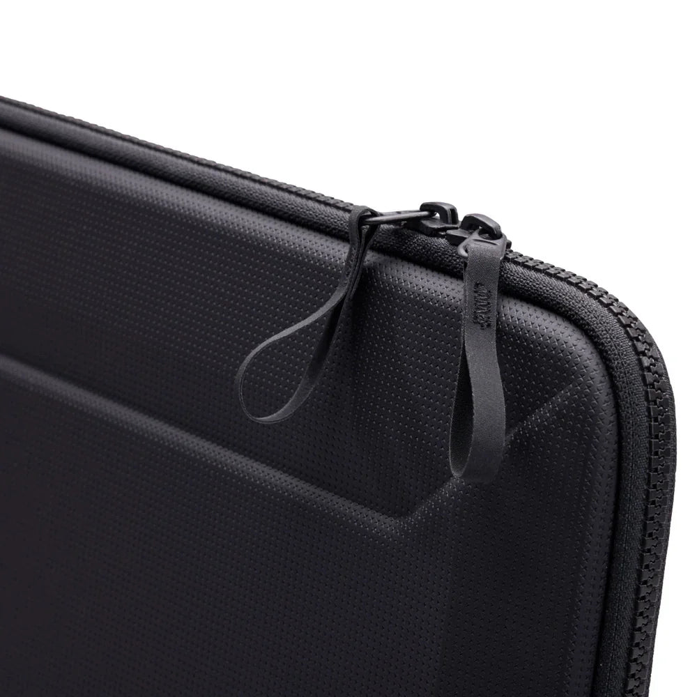 Thule Funda Gauntlet para MacBook Pro 14" - Negro