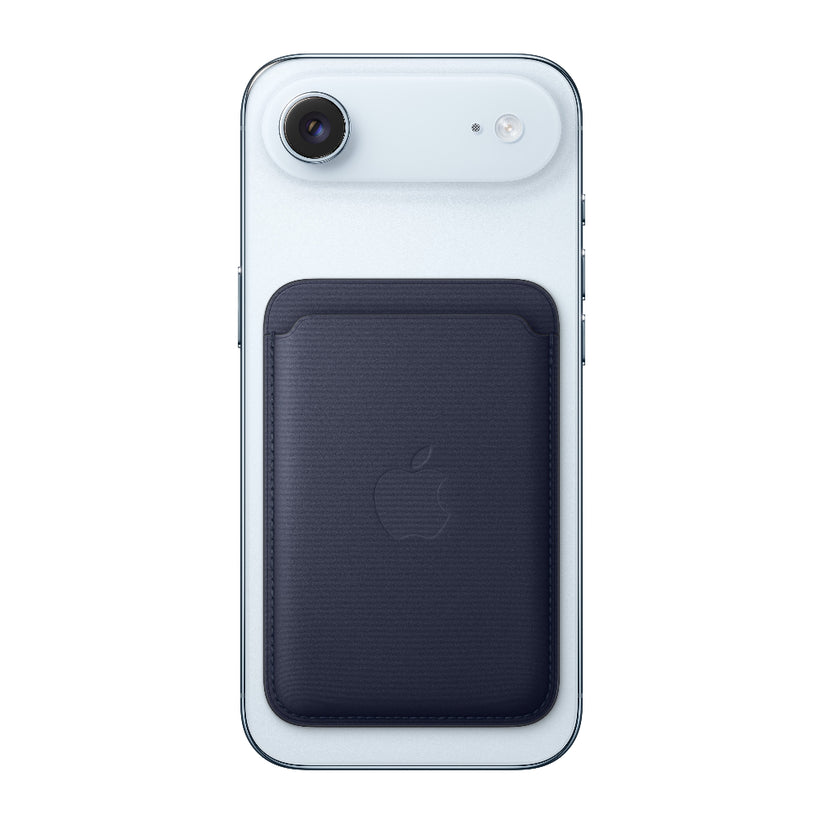 Cartera_de_FineWoven_con_MagSafe_para_el_iPhone_Color_Oliva_Oscuro_Imagen_posicion_4_iShop_Peru