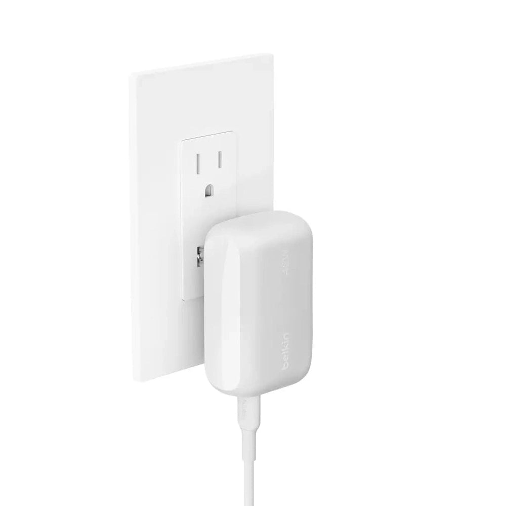 Cargador de Pared Belkin Dual USB-C 30W y USB-A 12W - Blanco